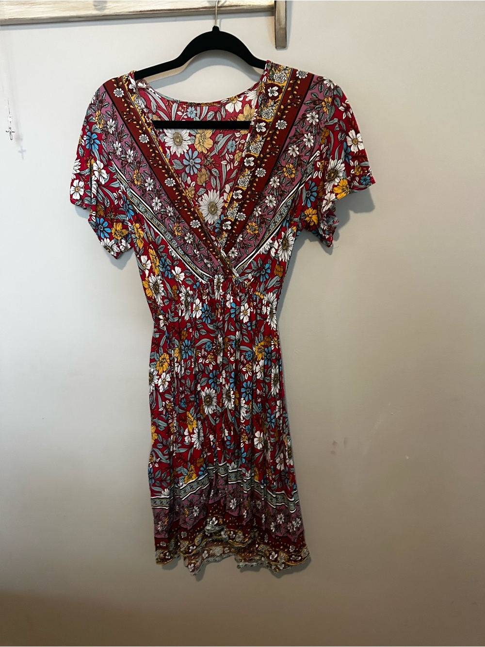 SHEIN Red Floral Midi Dress with Multicolor Daisy Print